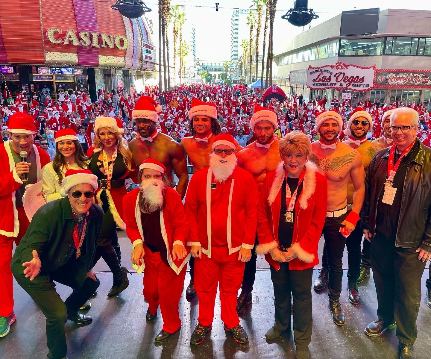 LAS VEGAS GREAT SANTA RUN RETURNS DOWNTOWN WITH ROUSING CROWD